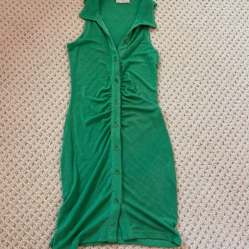 Green Sleeveless Button-Up Dress